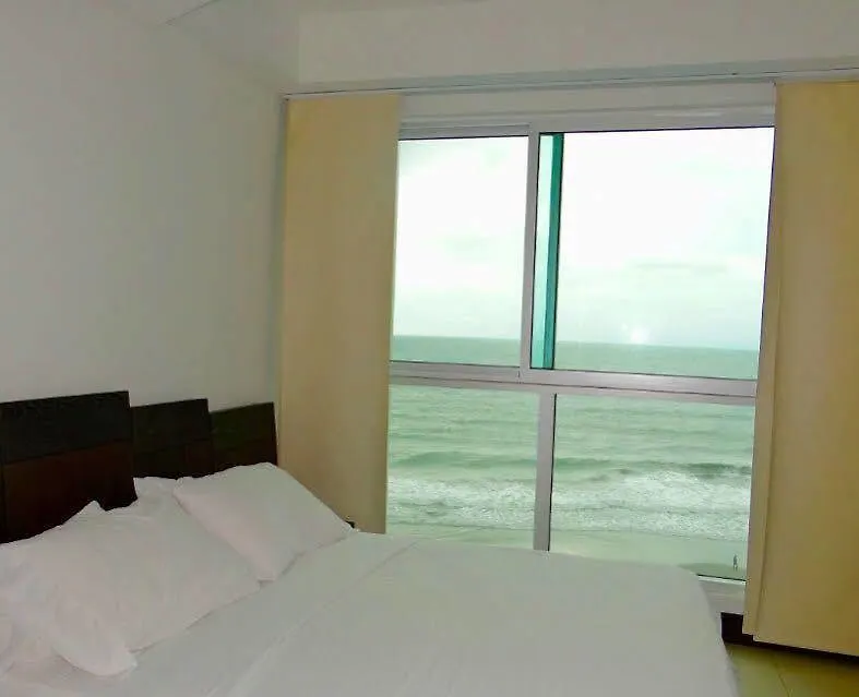 Ocean Front Palmetto Eliptic Apartment Cartagena